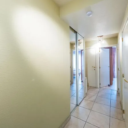 With 2 Bedrooms And Large Terrace Apartment *