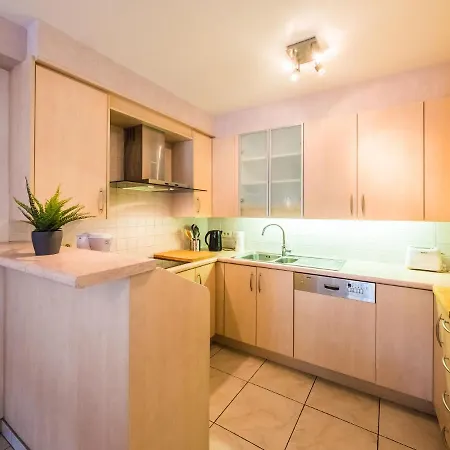 Apartment With 2 Bedrooms And Large Terrace